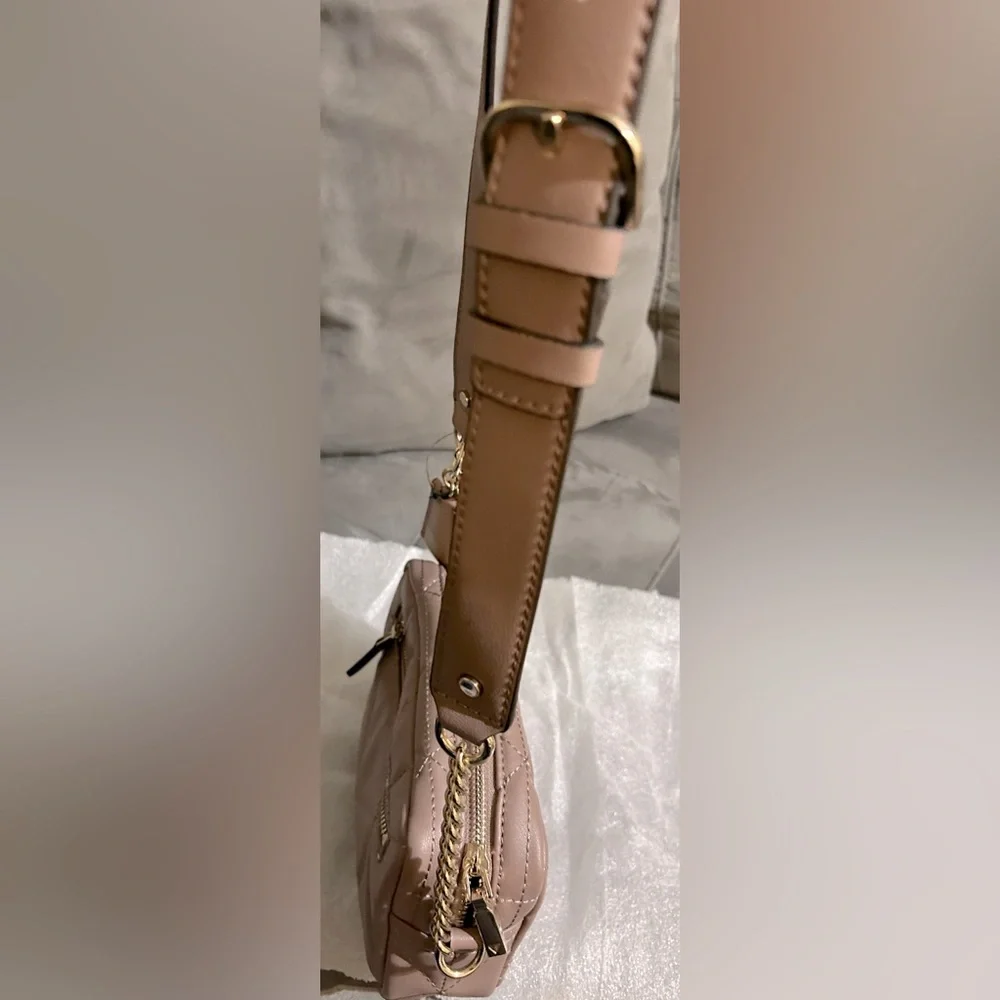 6. Pink Guess Crossbody-Excellent - Picture 3 of 10
